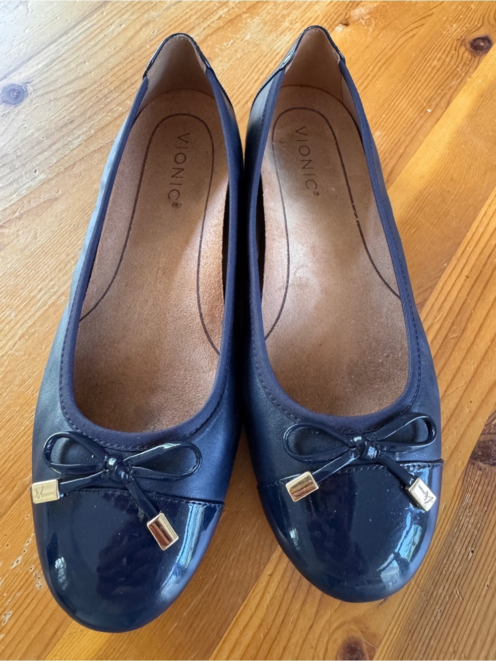 Vionic Navy Patent-Toe Ballet Flats with Bow